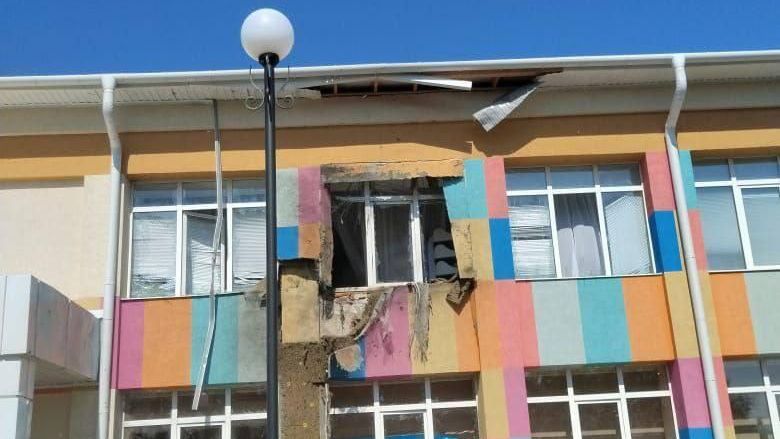 Последствия атаки ВСУ в селе Вязовое Краснояружского района Белгородской области Последствия атаки ВСУ в селе Вязовое Краснояружского района Белгородской области - РИА Новости, 1920, 30.08.2024