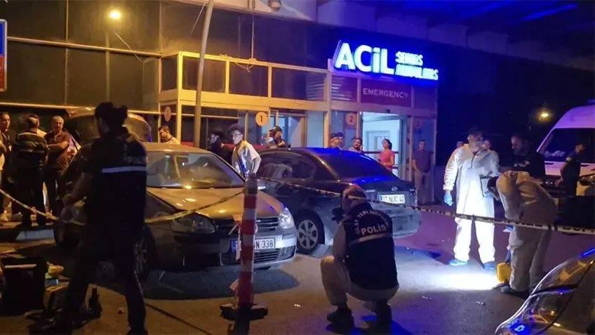 Место вооружённого нападения на отделение неотложной помощи больницы в Стамбуле. 31 августа 2024 Место вооружённого нападения на отделение неотложной помощи больницы в Стамбуле. 31 августа 2024 - РИА Новости, 1920, 31.08.2024