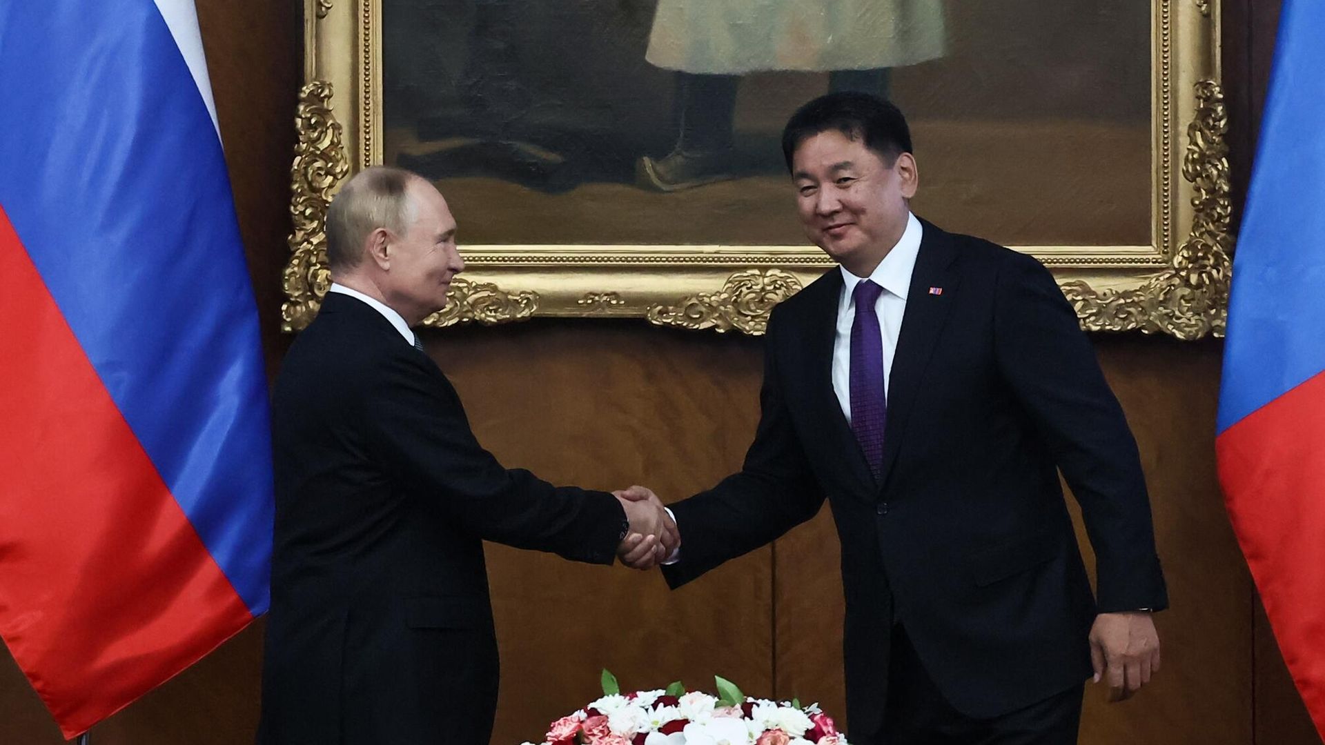 Президент России Владимир Путин и президент Монголии Ухнагийн Хурэлсух Президент России Владимир Путин и президент Монголии Ухнагийн Хурэлсух - РИА Новости, 1920, 06.05.2025
