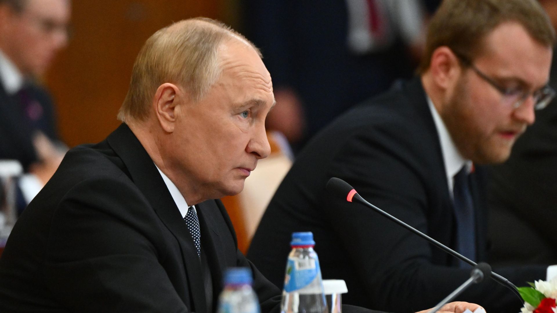 Президент России Владимир Путин во время российско-монгольских переговоров в Улан-Баторе Президент России Владимир Путин во время российско-монгольских переговоров в Улан-Баторе - РИА Новости, 1920, 03.09.2024