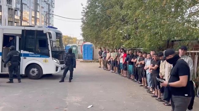 Силовики в рамках дела об организации экстремистского сообщества провели обыски в хостеле на юго-западе Москвы Силовики в рамках дела об организации экстремистского сообщества провели обыски в хостеле на юго-западе Москвы