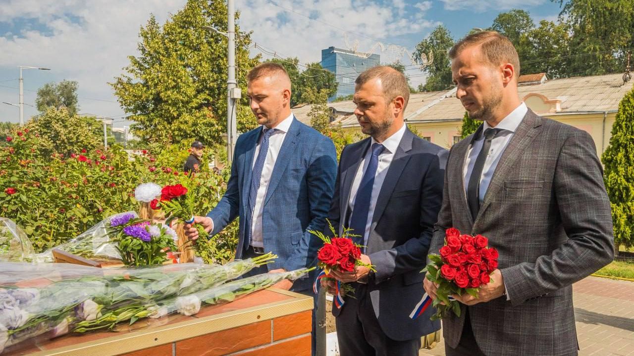 Работники посольства России в Молдавии и представители осетинской общины республики приняли участие в памятной акции в годовщину трагедии в Беслане Работники посольства России в Молдавии и представители осетинской общины республики приняли участие в памятной акции в годовщину трагедии в Беслане - РИА Новости, 1920, 03.09.2024