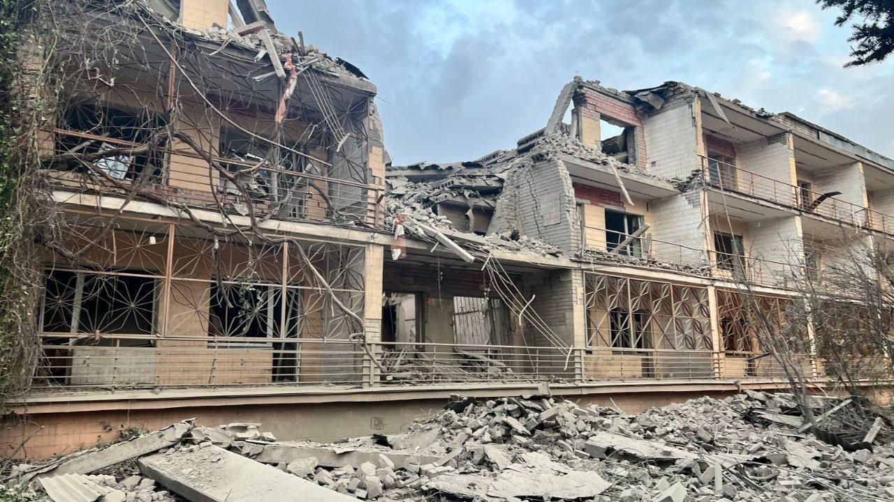 Последствия удара по месту расположения личного состава ВСУ в Кривом Роге, Украина Последствия удара по месту расположения личного состава ВСУ в Кривом Роге, Украина - РИА Новости, 1920, 04.09.2024