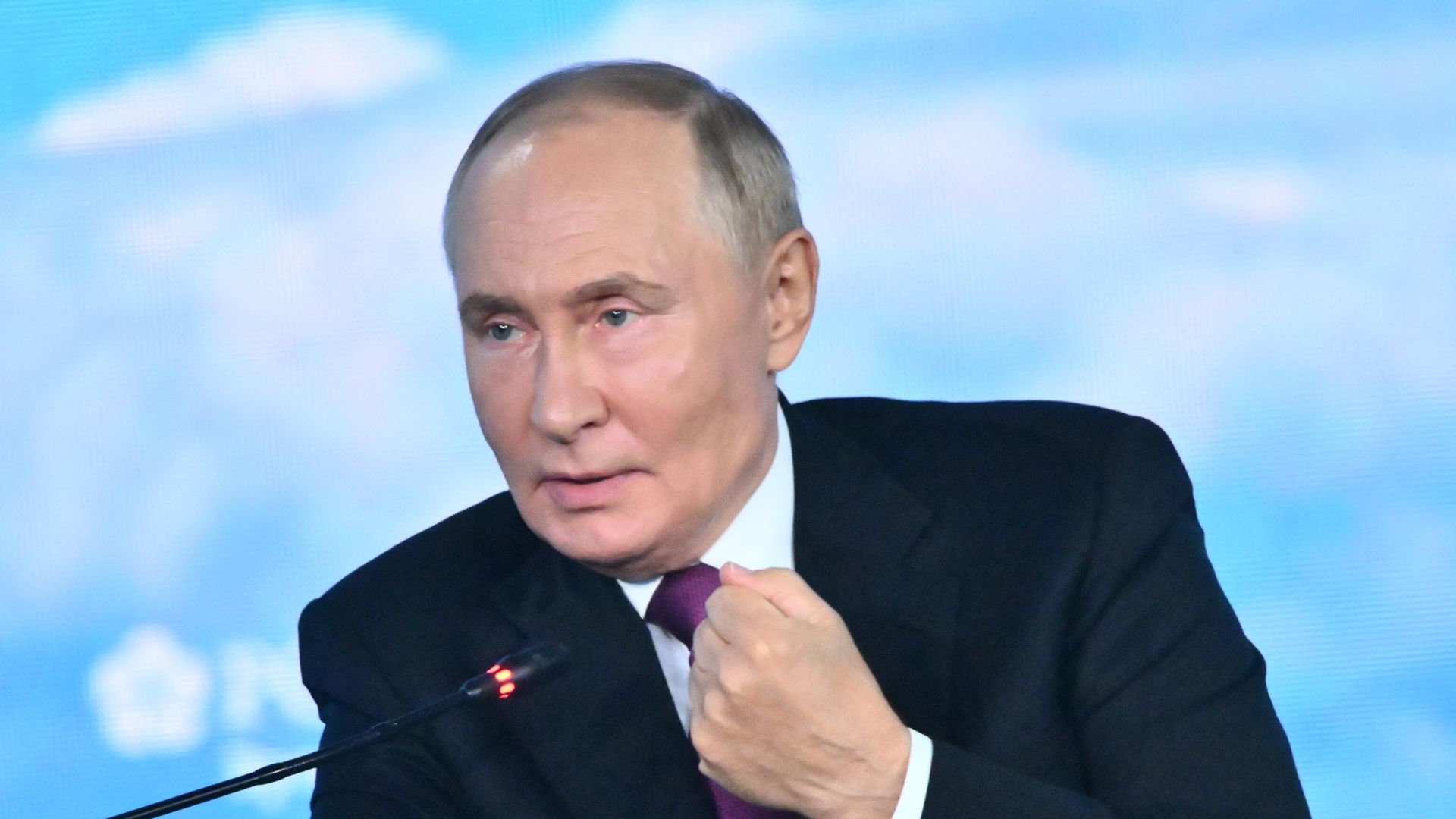 Президент России Владимир Путин на пленарной сессии Восточного экономического форума Президент России Владимир Путин на пленарной сессии Восточного экономического форума - РИА Новости, 1920, 05.09.2024