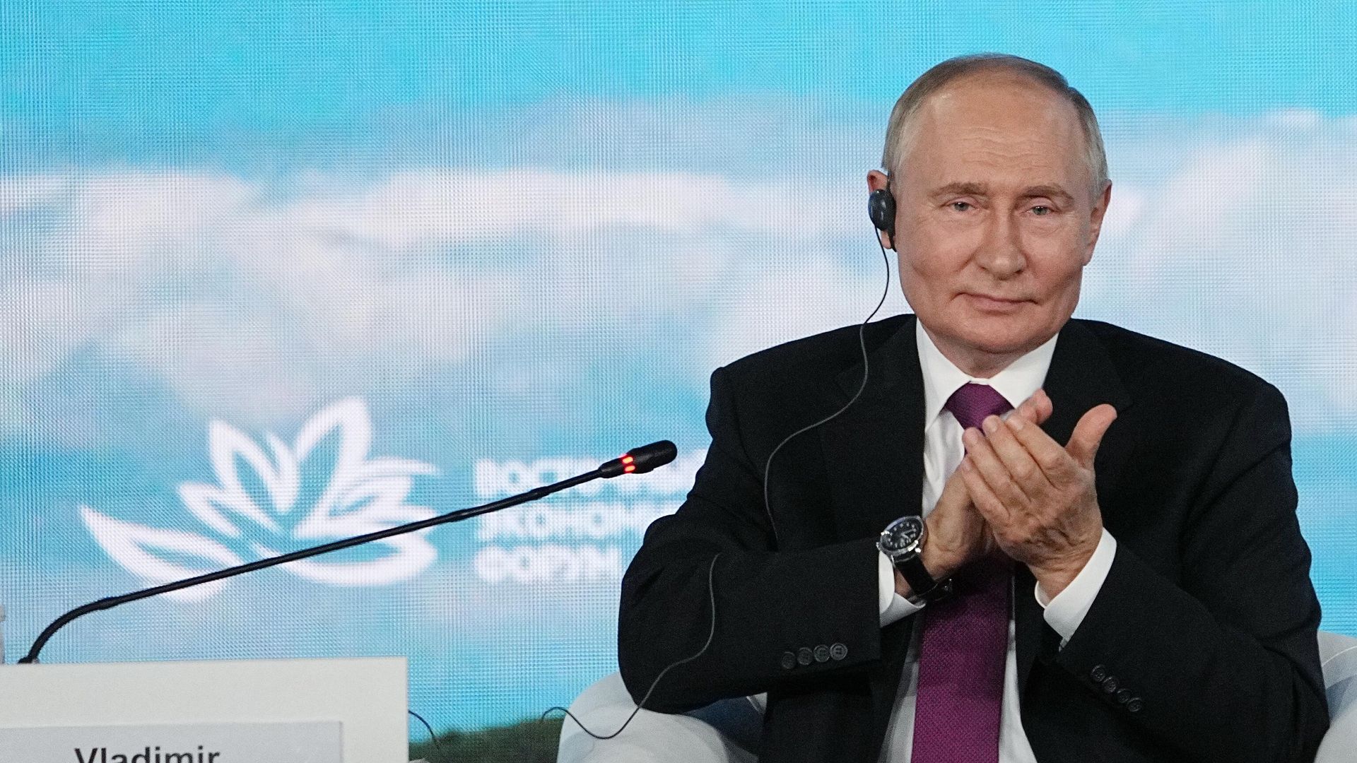 Президент России Владимир Путин на пленарной сессии Восточного экономического форума Президент России Владимир Путин на пленарной сессии Восточного экономического форума - РИА Новости, 1920, 05.09.2024