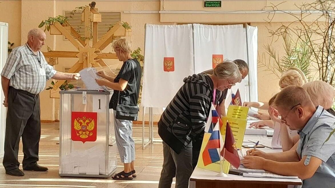 Голосование на выборах в Брянской области. 7 сентября 2024 Голосование на выборах в Брянской области. 7 сентября 2024 - РИА Новости, 1920, 07.09.2024