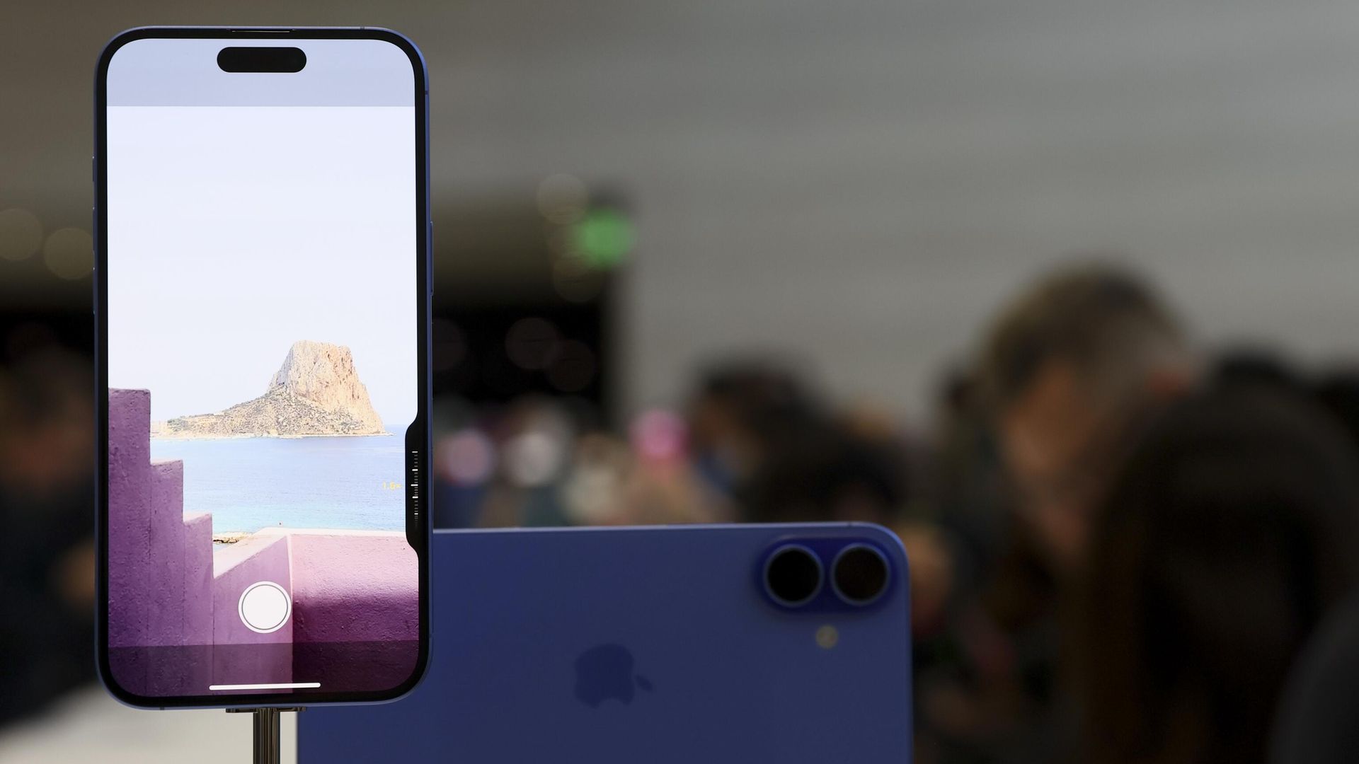 Новый iPhone 16 представлен в штаб-квартире Apple в Калифорнии. 9 сентября 2024 Новый iPhone 16 представлен в штаб-квартире Apple в Калифорнии. 9 сентября 2024 - РИА Новости, 1920, 09.09.2024