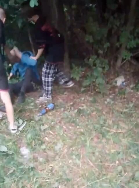 Подростки избивают парня в Сафоново Подростки избивают парня в Сафоново - РИА Новости, 1920, 10.09.2024