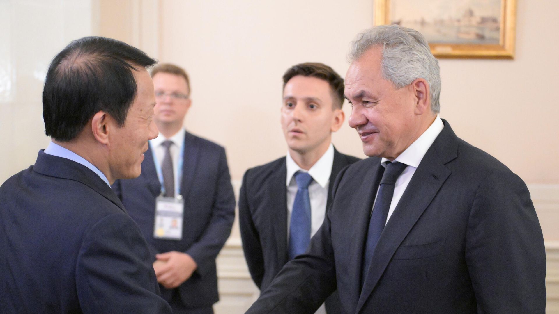 Секретарь Совета безопасности РФ Сергей Шойгу и глава министерства общественной безопасности Вьетнама Лыонг Там Куанг во время встречи Секретарь Совета безопасности РФ Сергей Шойгу и глава министерства общественной безопасности Вьетнама Лыонг Там Куанг во время встречи - РИА Новости, 1920, 10.09.2024