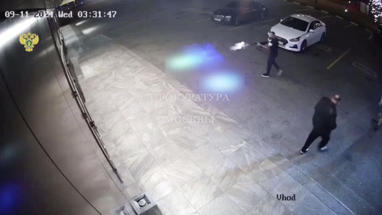 Стрельба у ресторана в Москве. Кадр видео Стрельба у ресторана в Москве. Кадр видео - РИА Новости, 1920, 12.09.2024