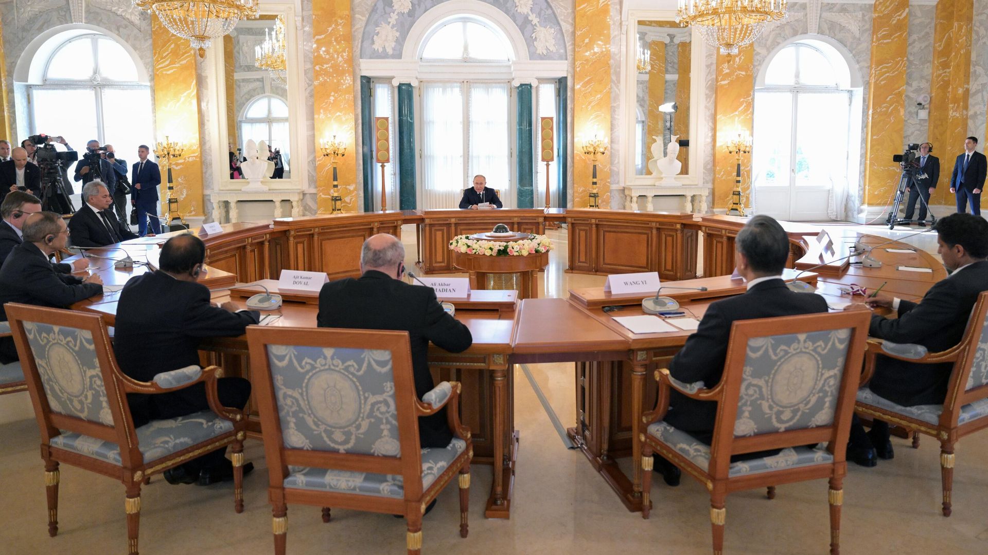 Президент РФ Владимир Путин на встрече с высокими представителями государств БРИКС, курирующими вопросы безопасности, в Санкт-Петербурге Президент РФ Владимир Путин на встрече с высокими представителями государств БРИКС, курирующими вопросы безопасности, в Санкт-Петербурге - РИА Новости, 1920, 12.09.2024