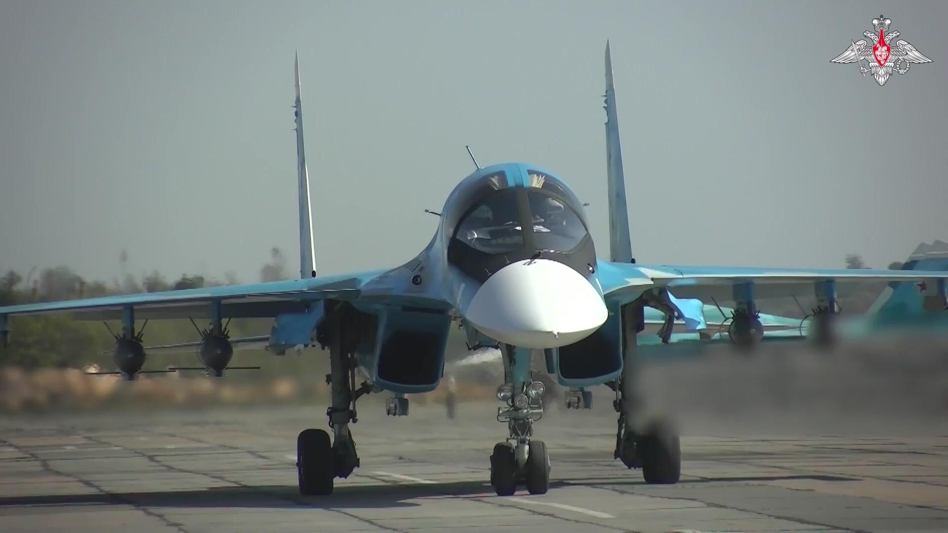 Удар Су-34 по военной технике ВСУ в приграничном районе Курской области Удар Су-34 по военной технике ВСУ в приграничном районе Курской области - РИА Новости, 1920, 14.09.2024