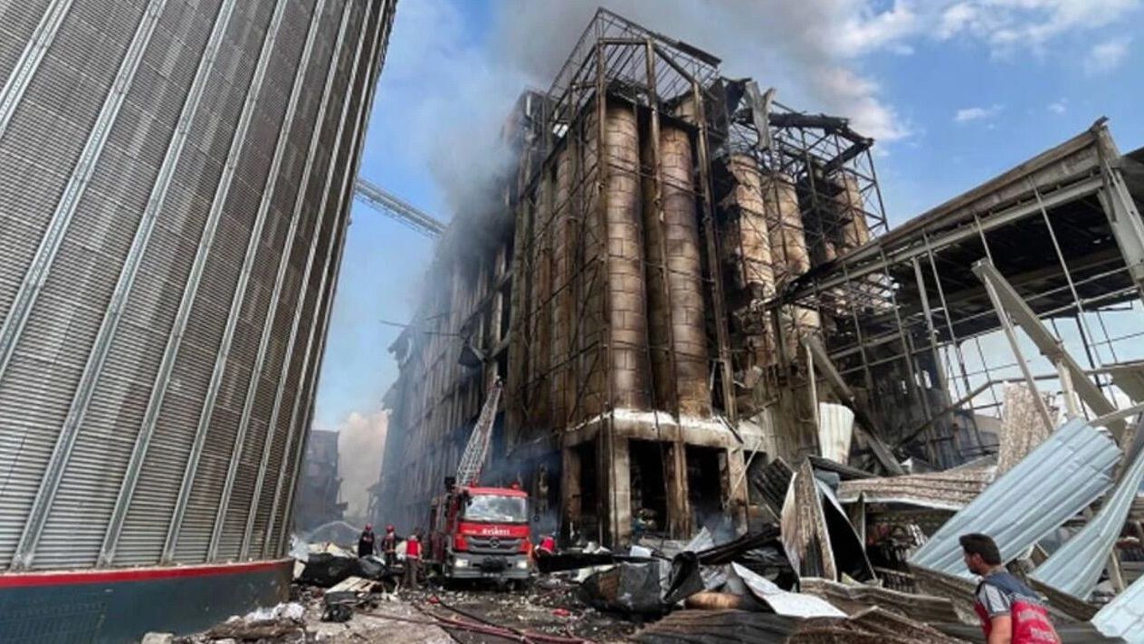 Место взрыва на макаронной фабрике в турецкой провинции Сакарья Место взрыва на макаронной фабрике в турецкой провинции Сакарья - РИА Новости, 1920, 15.09.2024
