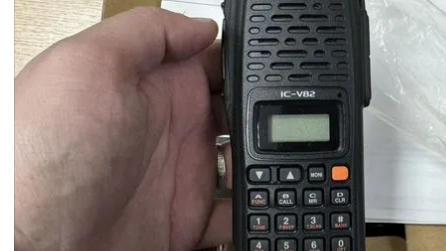 Скриншот объявления о продаже ICOM V82 в Сети Скриншот объявления о продаже ICOM V82 в Сети - РИА Новости, 1920, 19.09.2024
