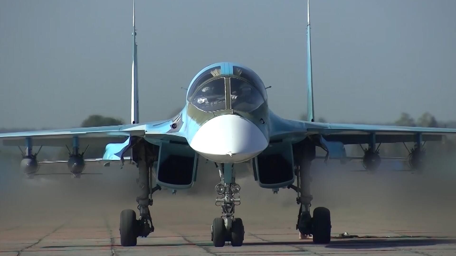Удар Су-34 по ВСУ в курском приграничье Удар Су-34 по ВСУ в курском приграничье - РИА Новости, 1920, 21.09.2024