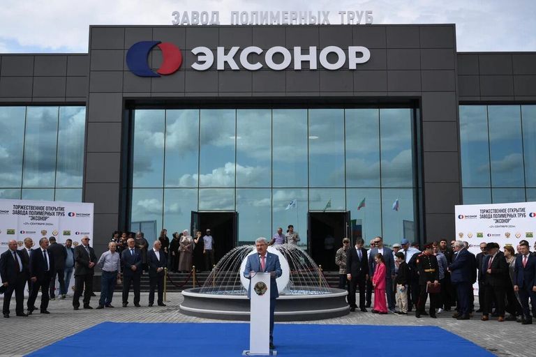 “Сегодня мы с вами присутствуем на абсолютно важном событии для родной республики. Запуск завода полимерных труб, продукция которой востребована не только для нашей республики, но и для других регионов России. Продукция завода позволит республике решить проблемы с водоснабжением, водоотведением, газоснабжением, электроснабжением, внесет существенный вклад в рост объемов промышленного производства республики”, – сказал на церемонии открытия генеральный директор и главный инвестор предприятия Пирмагомед Балакеримов. “Сегодня мы с вами присутствуем на абсолютно важном событии для родной республики. Запуск завода полимерных труб, продукция которой востребована не только для нашей республики, но и для других регионов России. Продукция завода позволит республике решить проблемы с водоснабжением, водоотведением, газоснабжением, электроснабжением, внесет существенный вклад в рост объемов промышленного производства республики”, – сказал на церемонии открытия генеральный директор и главный инвестор предприятия Пирмагомед Балакеримов.