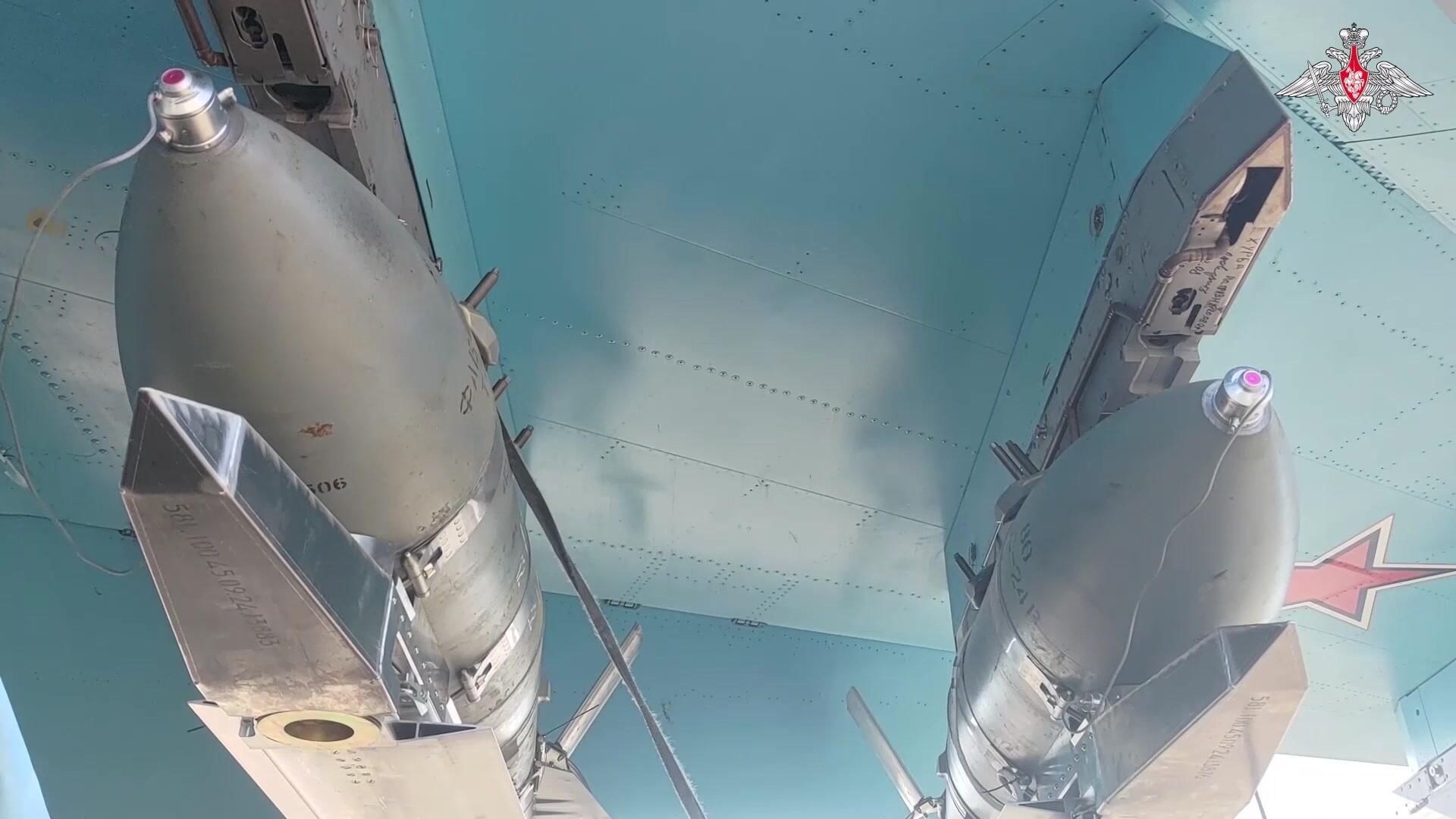 Боевая работа Су-34 в приграничном районе Курской области Боевая работа Су-34 в приграничном районе Курской области - РИА Новости, 1920, 22.09.2024