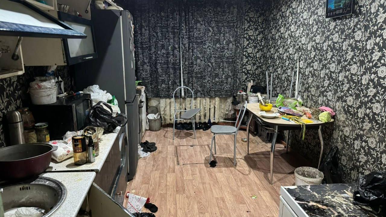 В доме семьи, которая получила пищевое отравление в Назаровском районе Красноярского края В доме семьи, которая получила пищевое отравление в Назаровском районе Красноярского края - РИА Новости, 1920, 25.09.2024