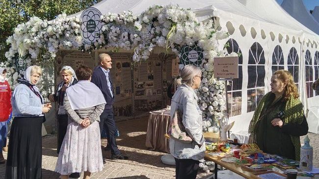 Ежегодная благотворительная акция День Белого цветка