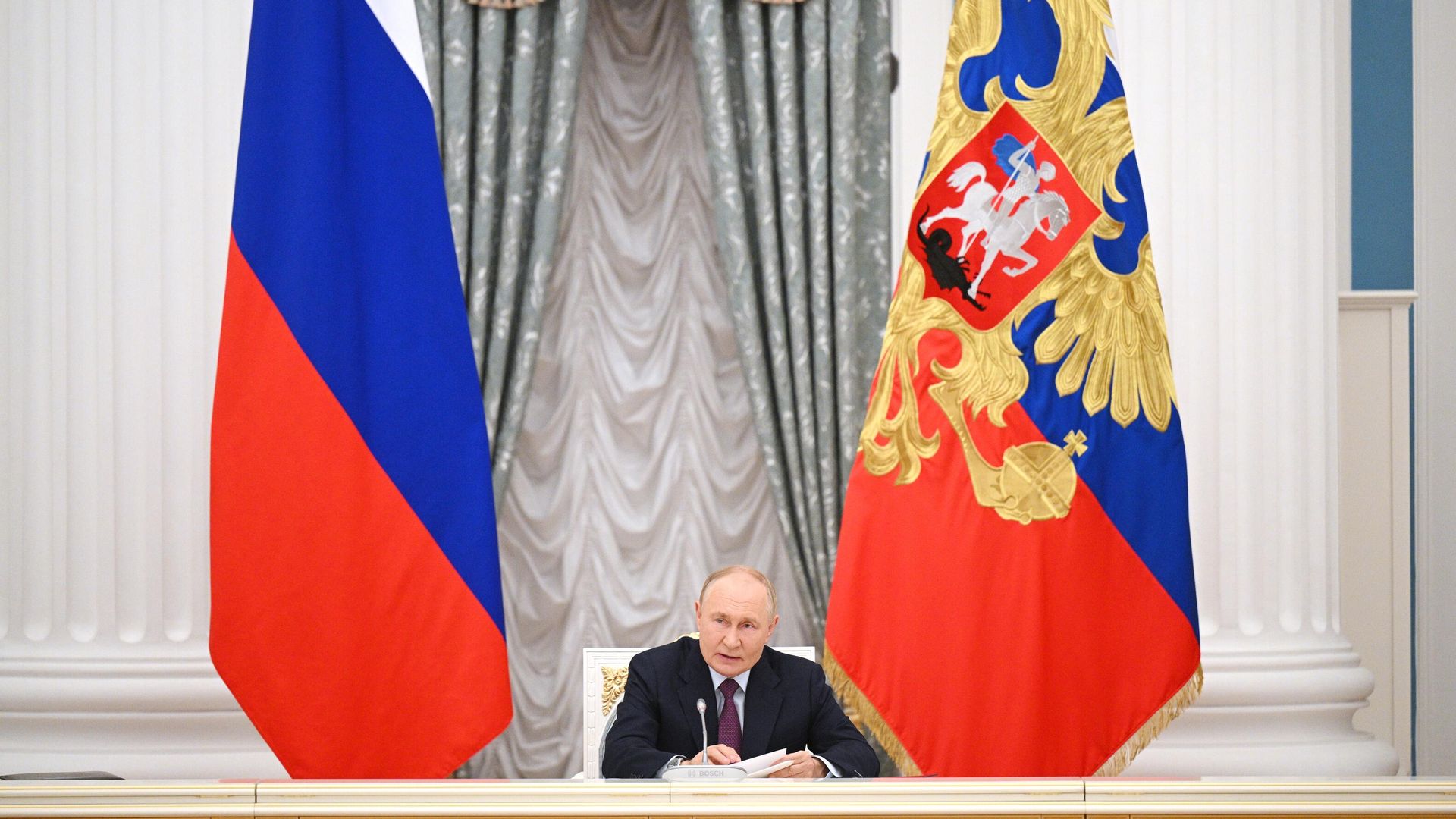Президент РФ Владимир Путин на заседании президиума Государственного совета по вопросам развития экспорта Президент РФ Владимир Путин на заседании президиума Государственного совета по вопросам развития экспорта - РИА Новости, 1920, 25.09.2024