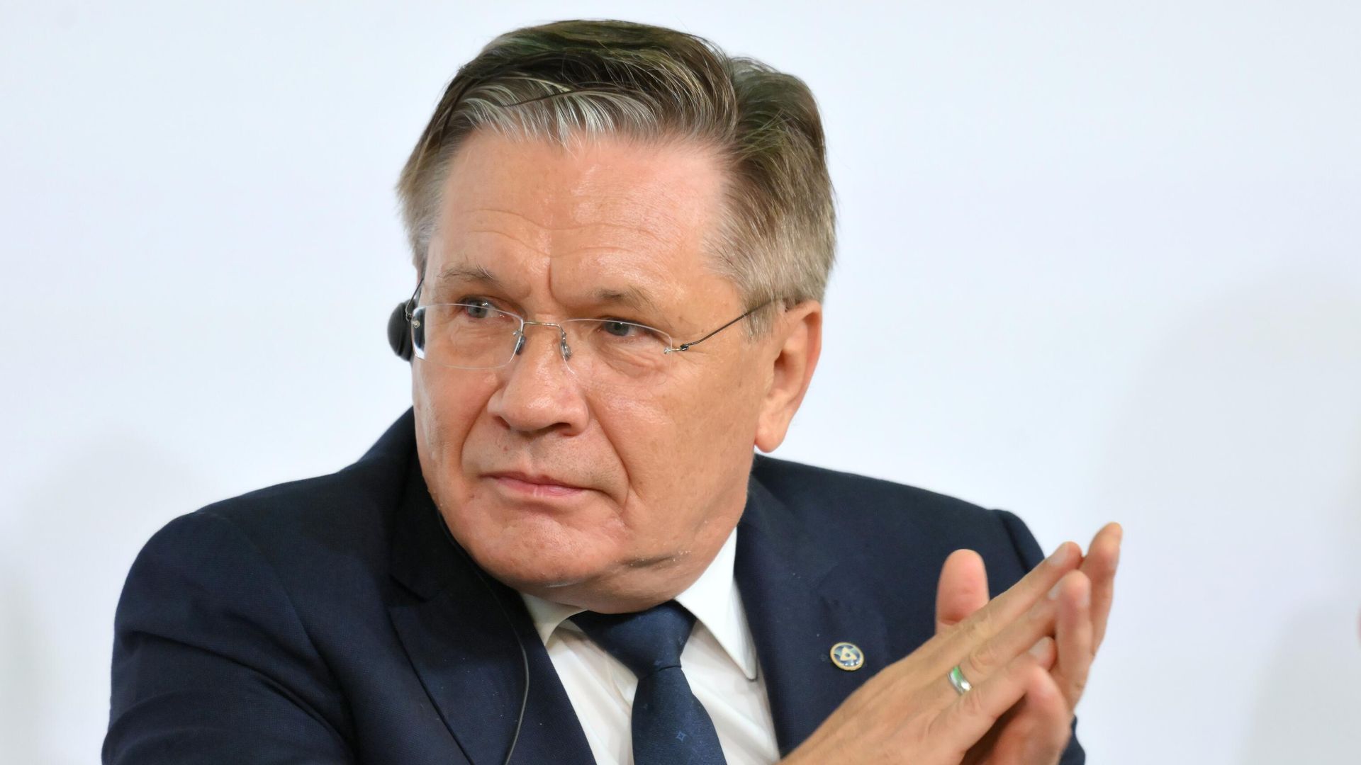 Генеральный директор госкорпорации Росатом Алексей Лихачев на VII международном форуме Российская энергетическая неделя Генеральный директор госкорпорации Росатом Алексей Лихачев на VII международном форуме Российская энергетическая неделя - РИА Новости, 1920, 26.09.2024