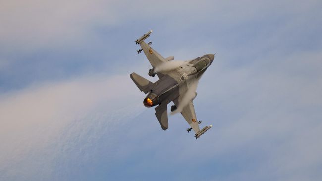 Истребитель F-16 ВВС Румынии