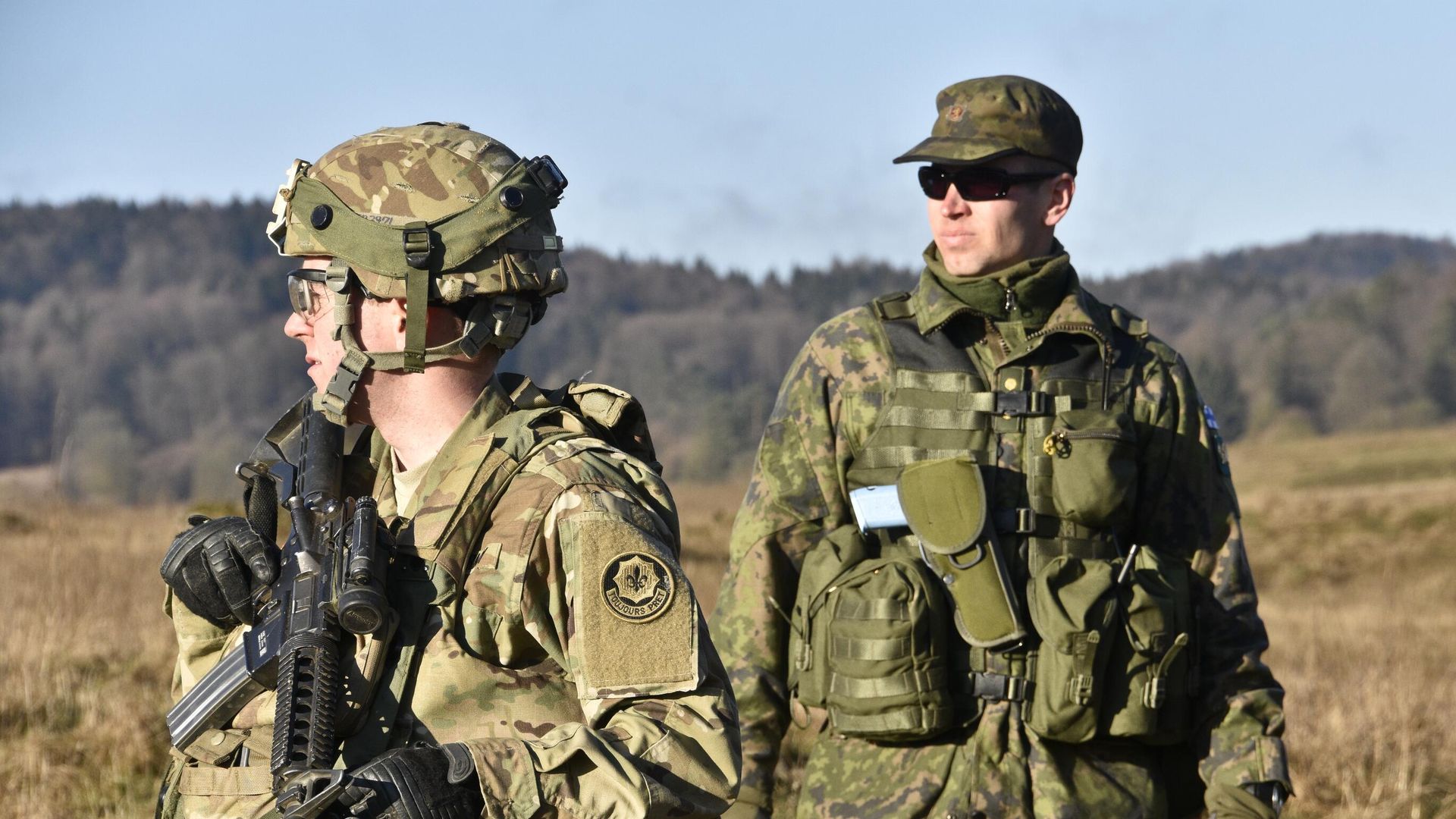 Американский и финский военнослужащие во время учений Американский и финский военнослужащие во время учений - РИА Новости, 1920, 05.05.2025