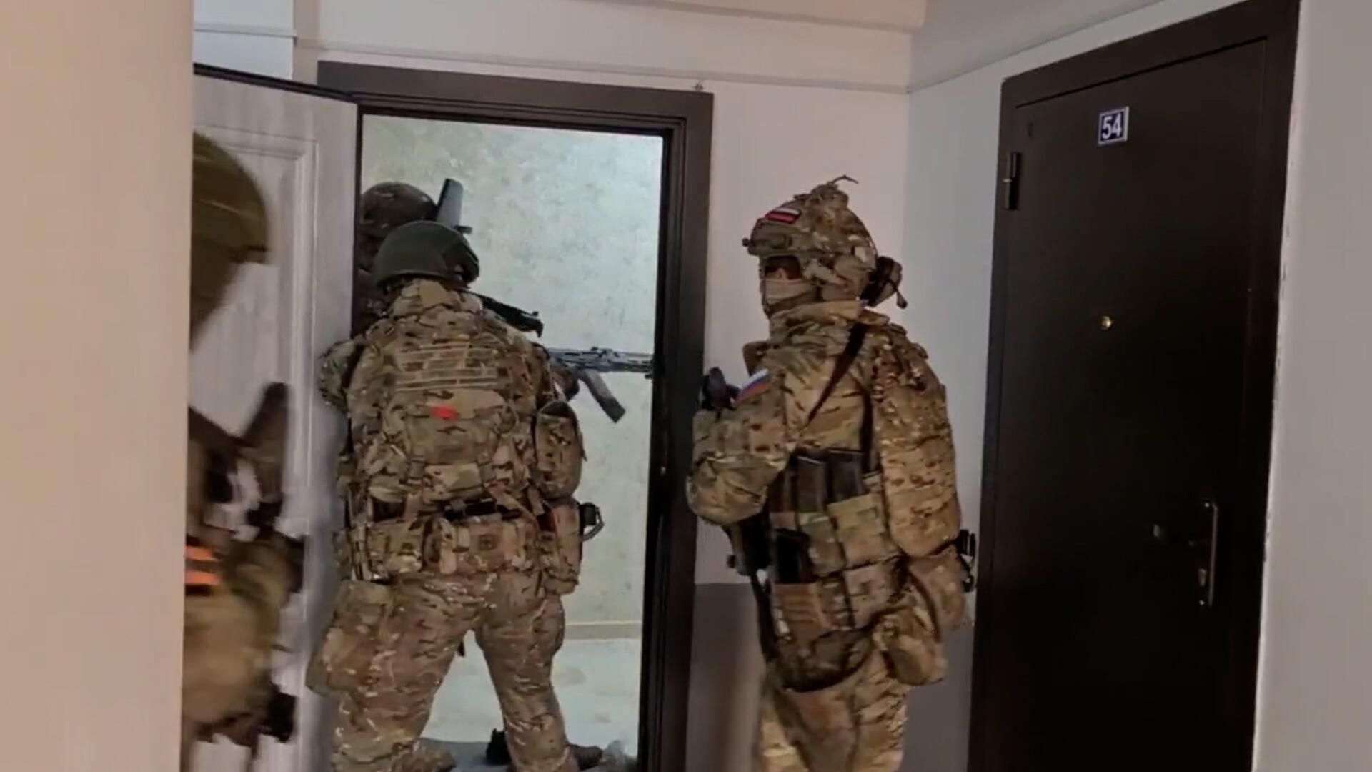 Задержание диверсантов в Ингушетии. Кадры ФСБ Задержание диверсантов в Ингушетии. Кадры ФСБ - РИА Новости, 1920, 30.09.2024