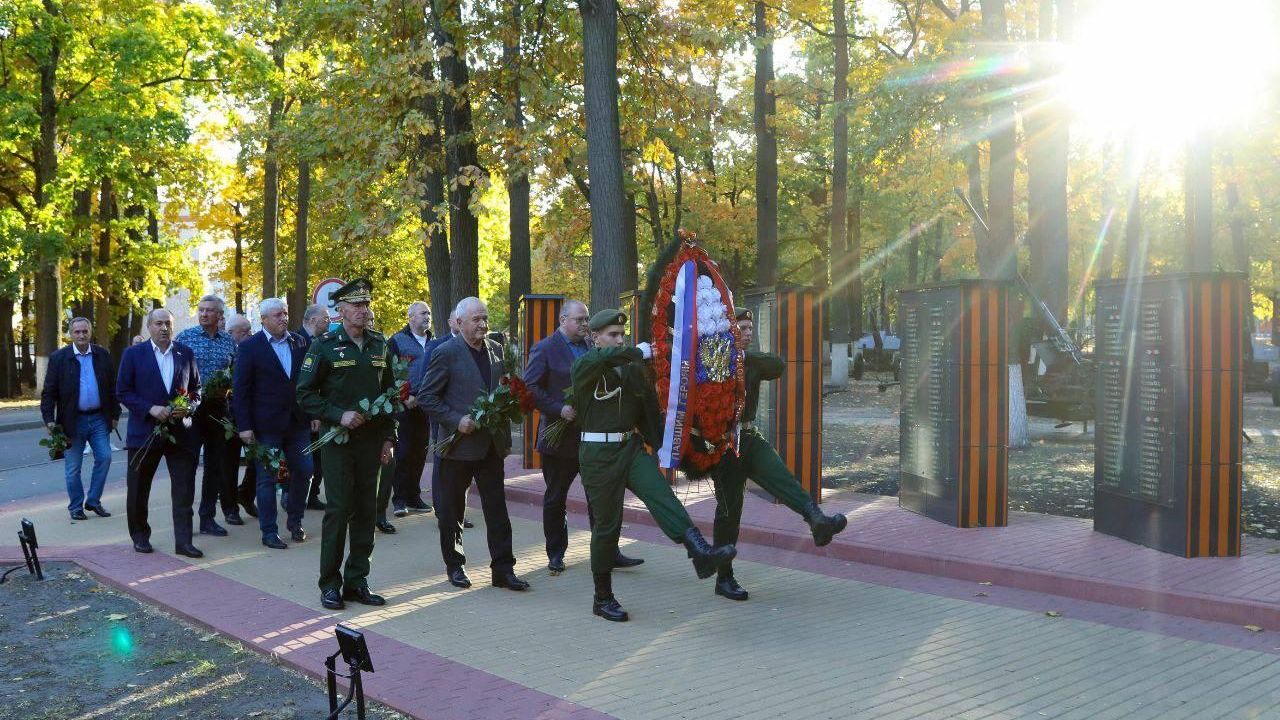 Сенаторы Софведа осмотрели парк Патриот в Пензе Сенаторы Софведа осмотрели парк Патриот в Пензе - РИА Новости, 1920, 01.10.2024