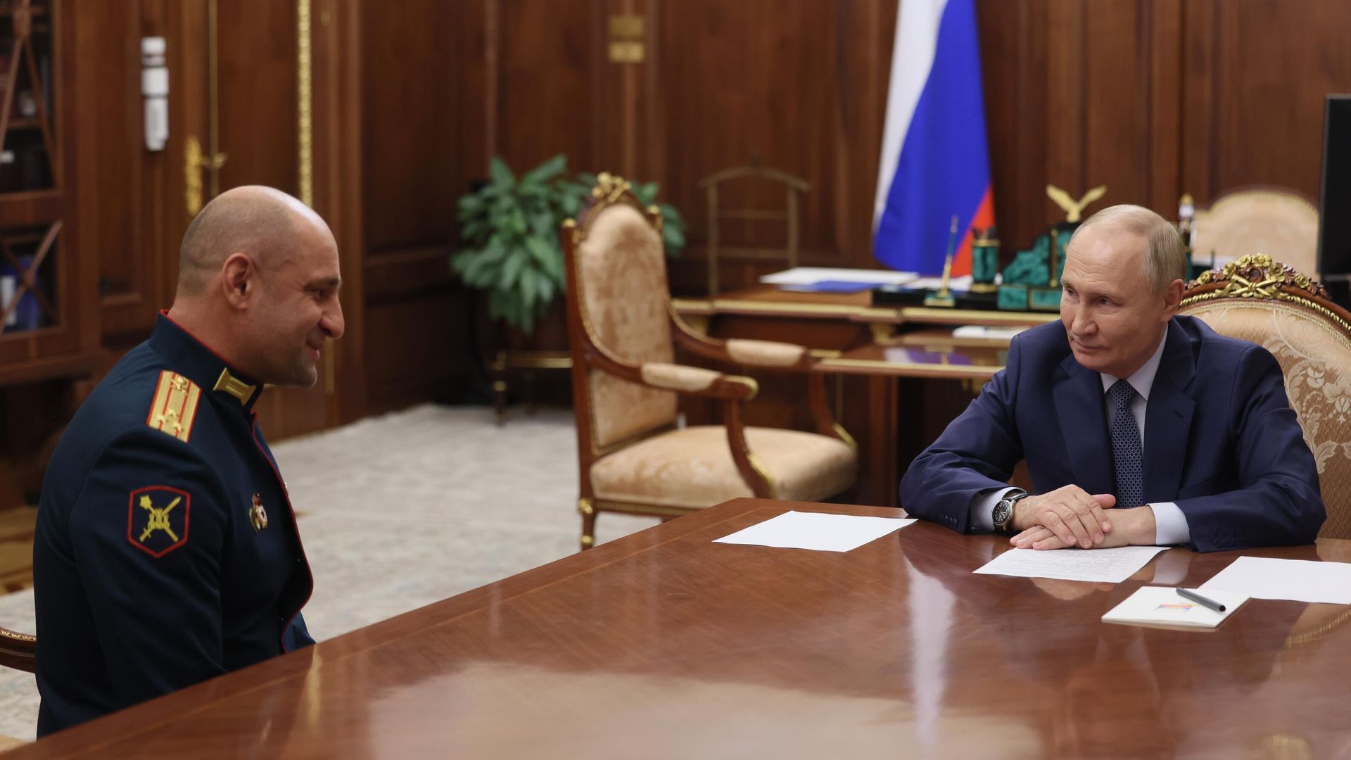 Президент Владимир Путин назначил Артема Жогу полпредом в УрФО Президент Владимир Путин назначил Артема Жогу полпредом в УрФО - РИА Новости, 1920, 02.10.2024