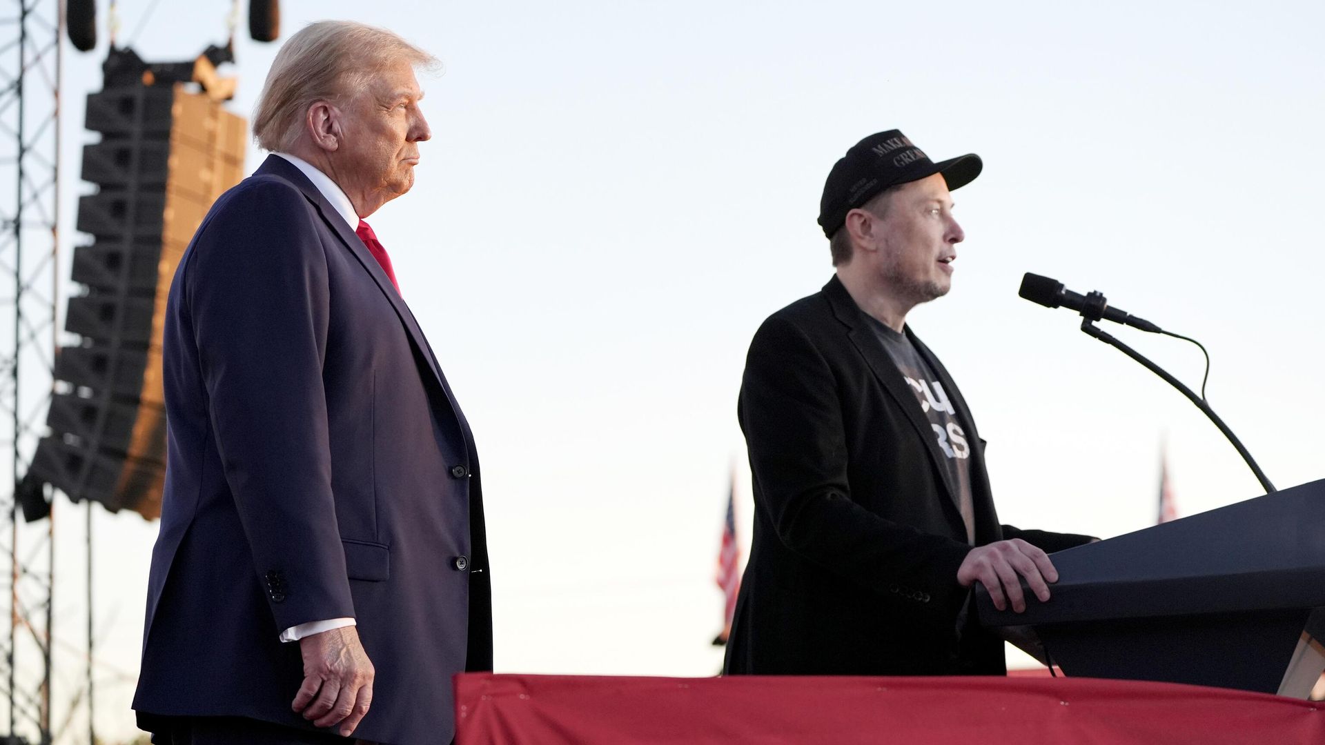 Дональд Трамп и Илон Маск Дональд Трамп и Илон Маск - РИА Новости, 1920, 06.02.2025