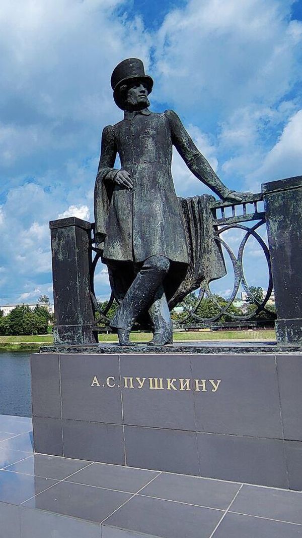 Памятник Пушкину в Твери Памятник Пушкину в Твери
