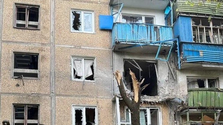 Последствия артобстрела со стороны ВСУ в центре Горловки. 7 октября 2024 Последствия артобстрела со стороны ВСУ в центре Горловки. 7 октября 2024 - РИА Новости, 1920, 07.10.2024