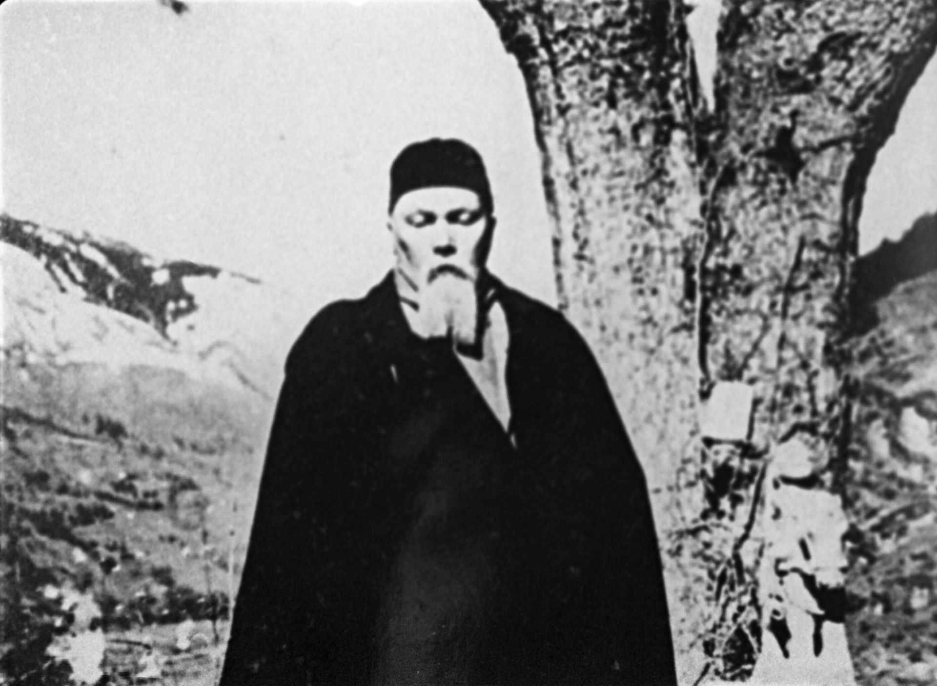 Кадр из кинофильма Николай Рерих. Киевская студия научно-популярных фильмов Кадр из кинофильма Николай Рерих. Киевская студия научно-популярных фильмов - РИА Новости, 1920, 22.05.2025