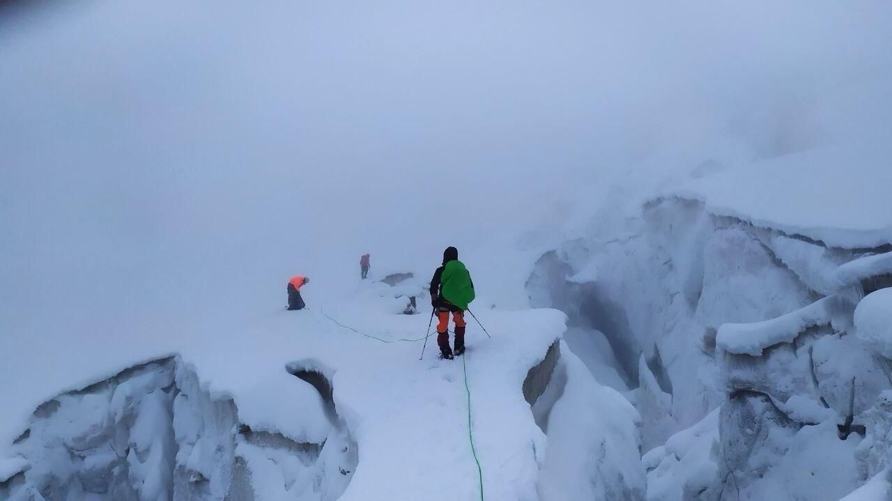 Российские альпинисты во время восхождении на гору Дхаулагири в Непале Российские альпинисты во время восхождении на гору Дхаулагири в Непале - РИА Новости, 1920, 08.10.2024