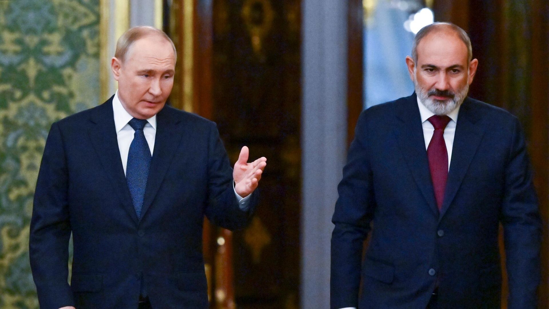 Президент РФ Владимир Путин и премьер-министр Армении Никол Пашинян - РИА Новости, 1920, 23.01.2025