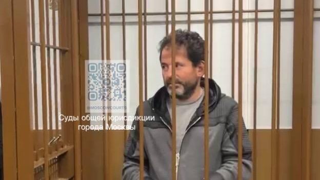 Денис Шапиро, обвиняемый по делу о мошенничестве в особо крупном размере, в зале суда. 8 октября 2024 Денис Шапиро, обвиняемый по делу о мошенничестве в особо крупном размере, в зале суда. 8 октября 2024 - РИА Новости, 1920, 08.10.2024