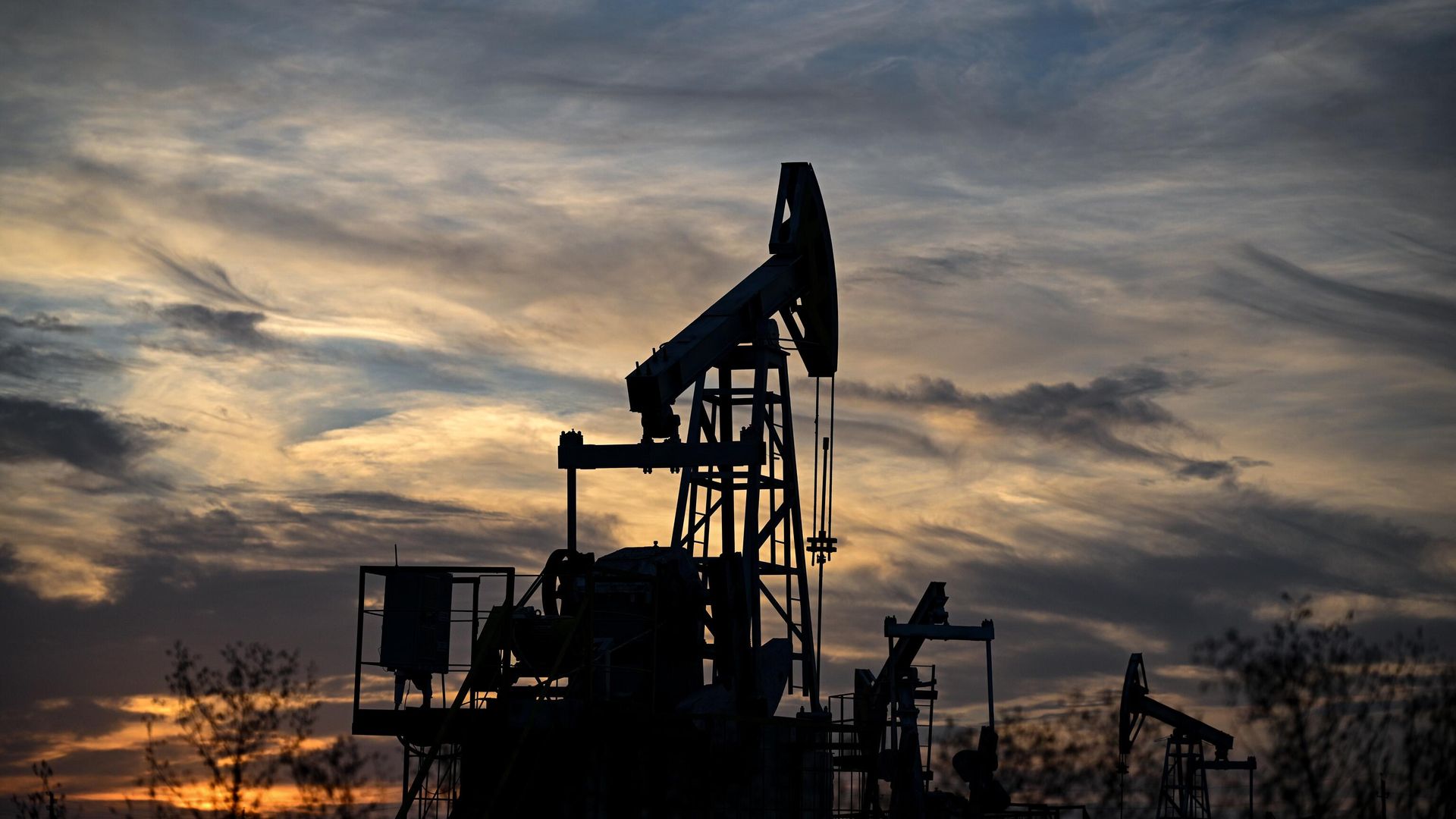 Добыча нефти Добыча нефти - РИА Новости, 1920, 03.12.2024