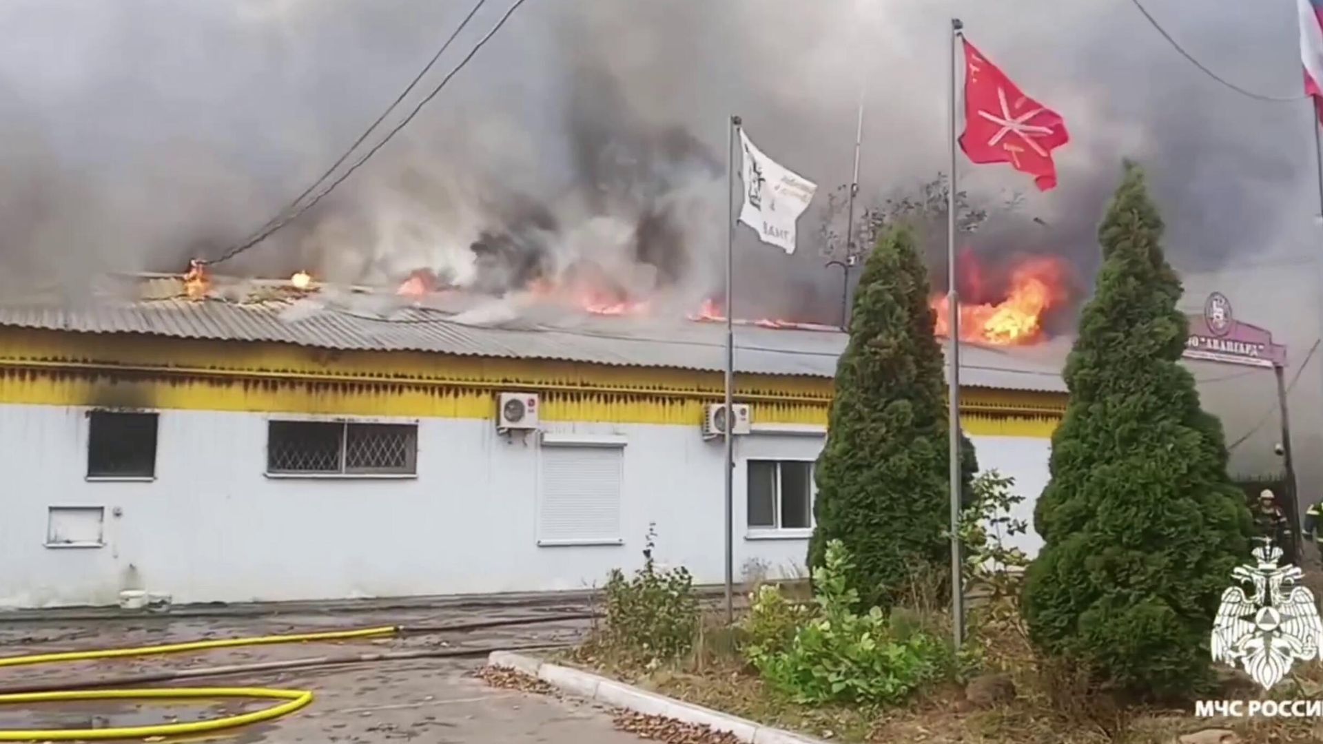 Тушение пожара в производственном здании на улице Скуратовская в Туле Тушение пожара в производственном здании на улице Скуратовская в Туле - РИА Новости, 1920, 12.10.2024