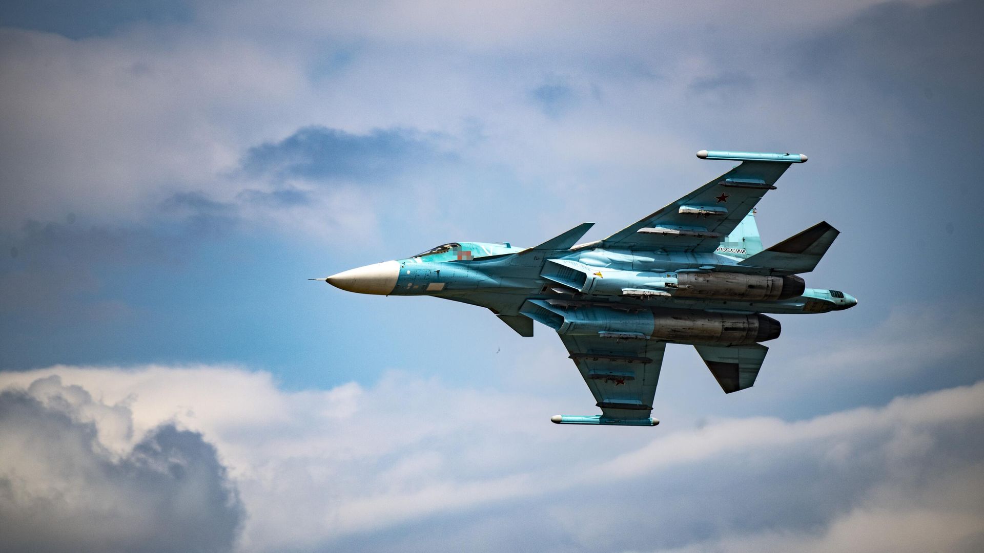 Полет истребителя-бомбардировщика Су-34 ВКС России Полет истребителя-бомбардировщика Су-34 ВКС России - РИА Новости, 1920, 08.11.2024