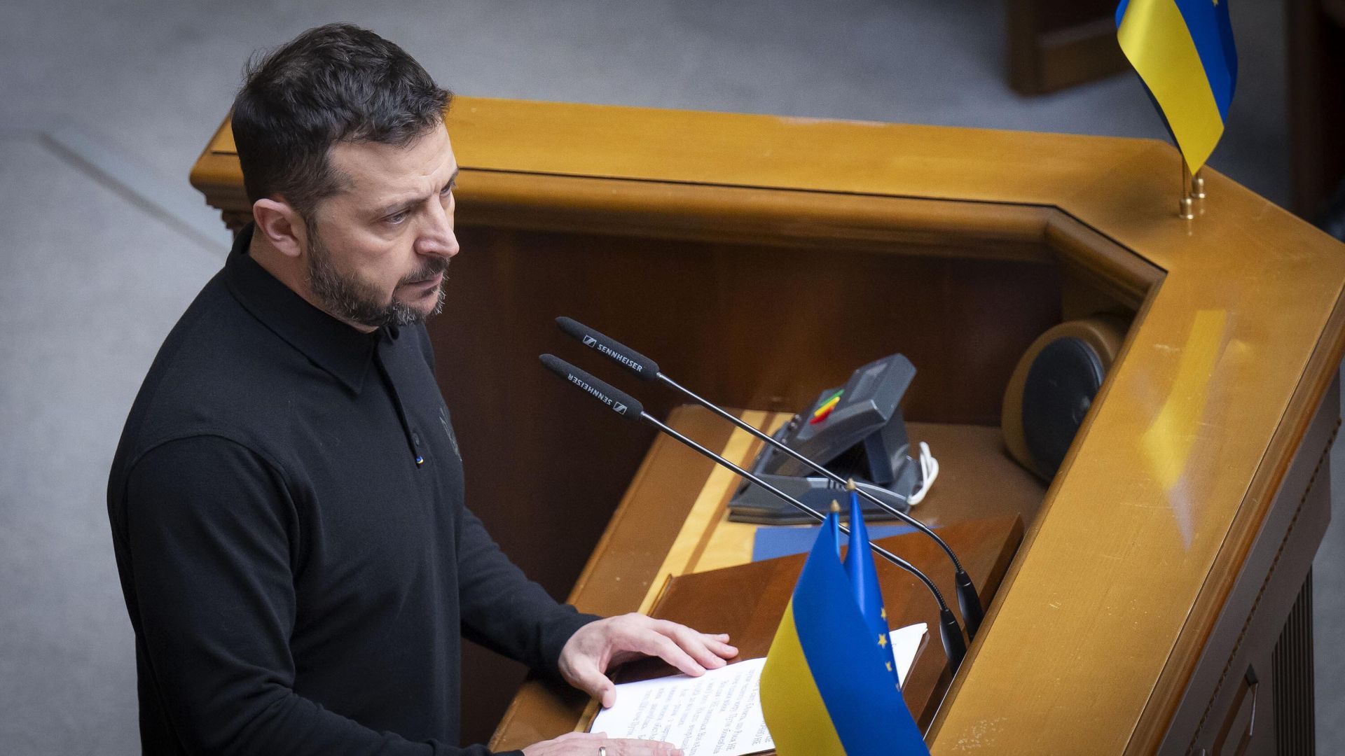 Владимир Зеленский во время выступления в Верховной раде Украины Владимир Зеленский во время выступления в Верховной раде Украины - РИА Новости, 1920, 29.10.2024