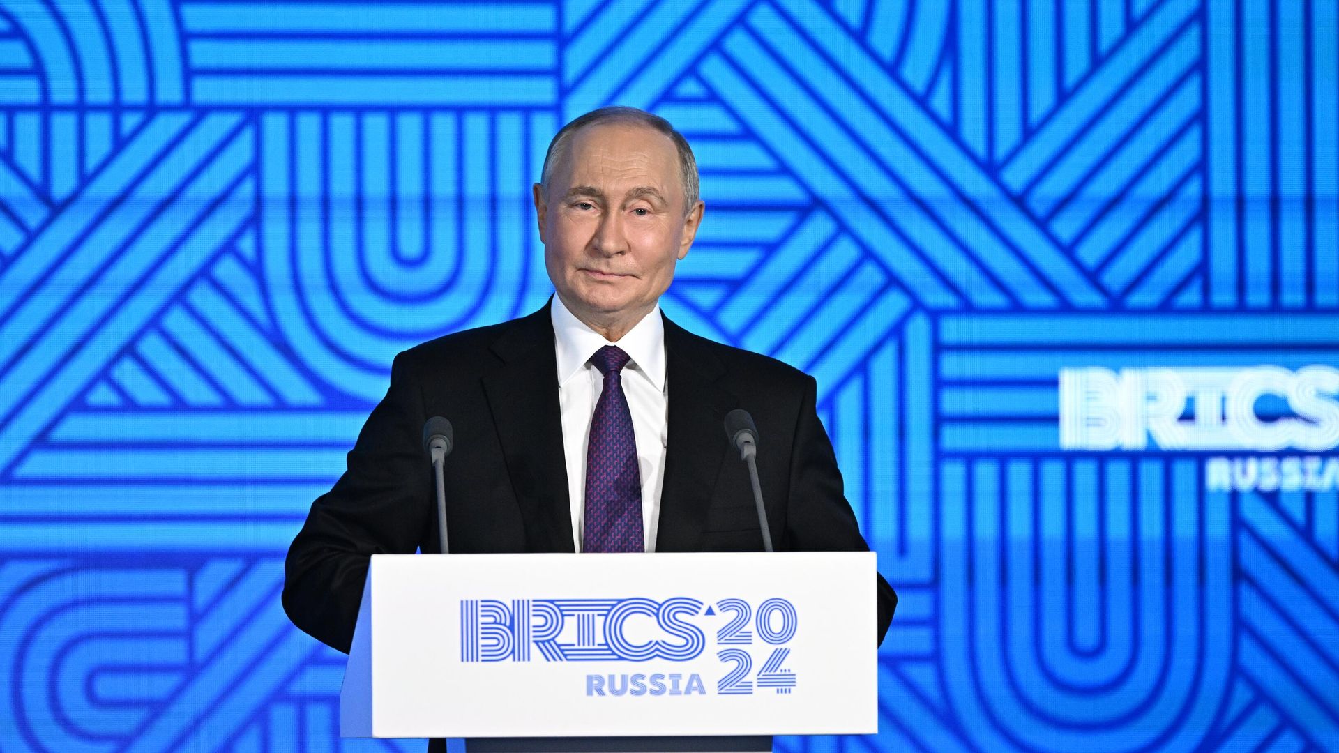 Президент РФ Владимир Путин выступает на пленарном заседании Делового форума БРИКС в Москве Президент РФ Владимир Путин выступает на пленарном заседании Делового форума БРИКС в Москве - РИА Новости, 1920, 18.10.2024