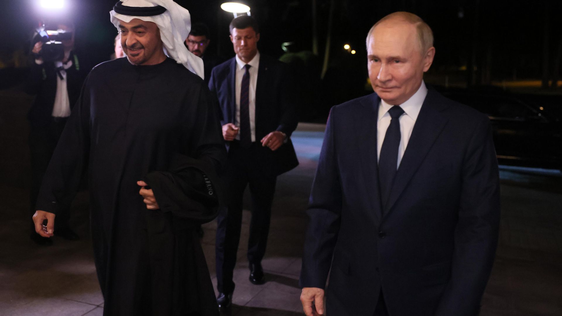 Неформальная встреча Путина с президентом ОАЭ Мохамедом бен Заидом Аль Нахайяном Неформальная встреча Путина с президентом ОАЭ Мохамедом бен Заидом Аль Нахайяном - РИА Новости, 1920, 20.10.2024