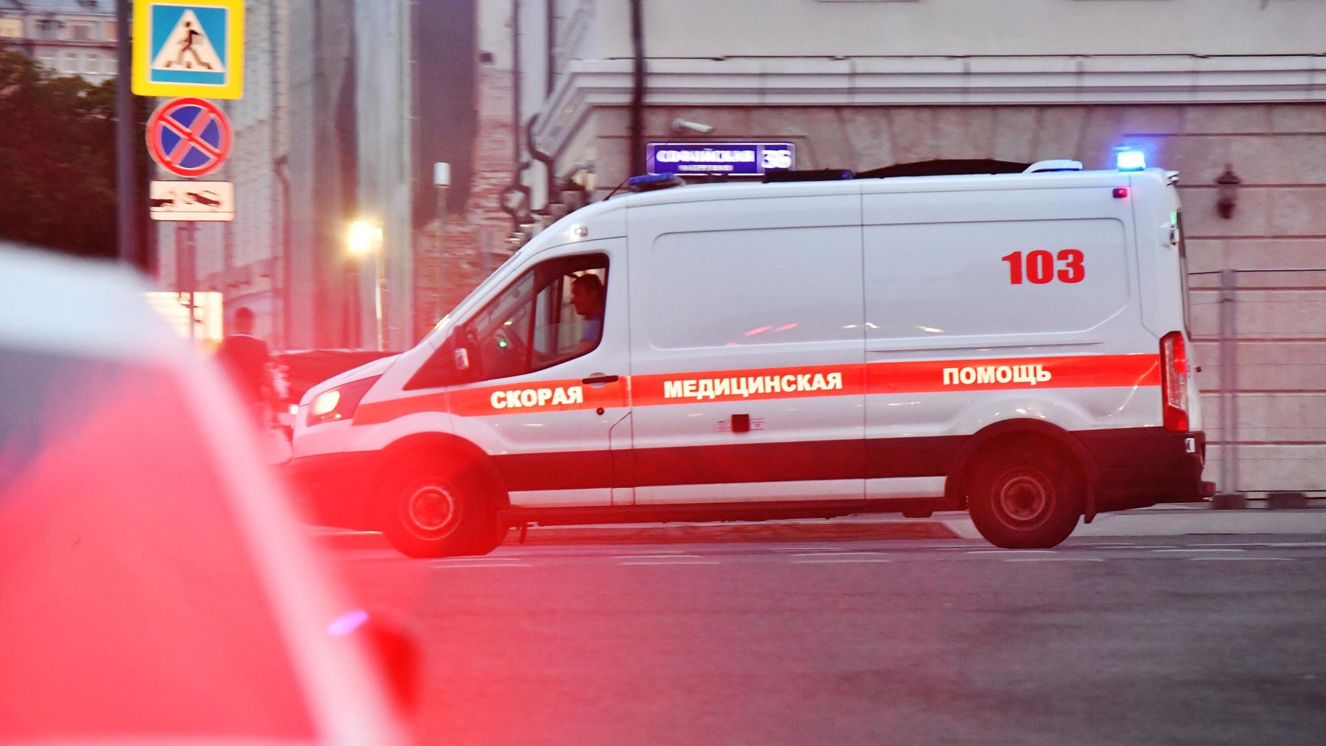 Автомобиль скорой помощи Автомобиль скорой помощи - РИА Новости, 1920, 09.01.2025
