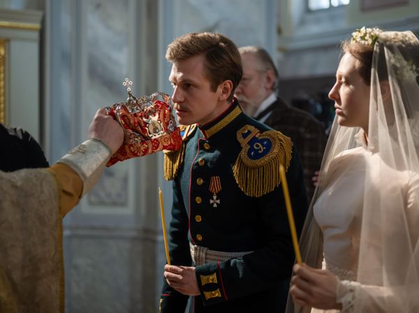 Кадр из сериала Княжна милосердия Кадр из сериала Княжна милосердия