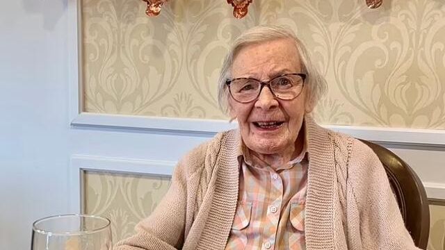 Британская пенсионерка Кэтлин Хеннингс Британская пенсионерка Кэтлин Хеннингс - РИА Новости, 1920, 23.10.2024