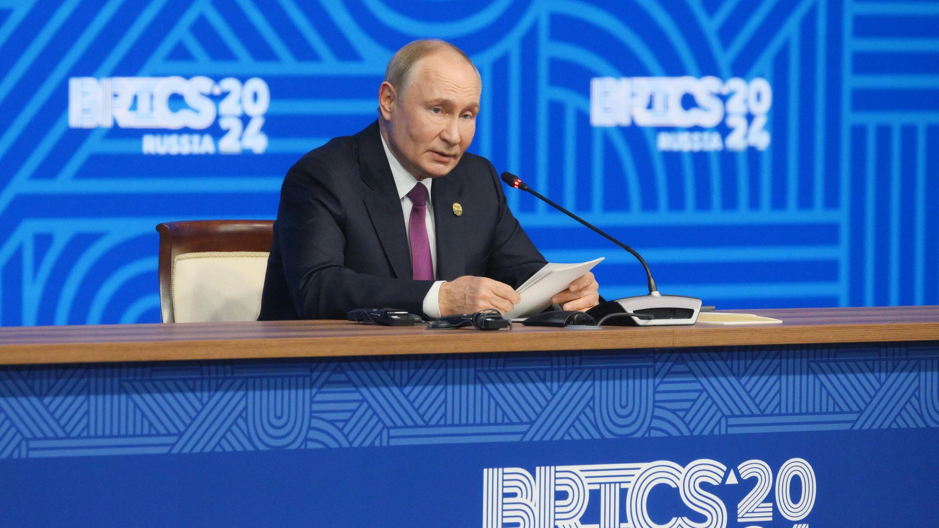 Президент РФ Владимир Путин на пресс-конференции в рамках XVI саммита БРИКС в Казани Президент РФ Владимир Путин на пресс-конференции в рамках XVI саммита БРИКС в Казани - РИА Новости, 1920, 24.10.2024