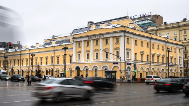 Историческое здание московского Малого театра Историческое здание московского Малого театра