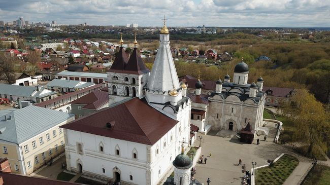 Введенский Владычный женский монастырь в Серпухове