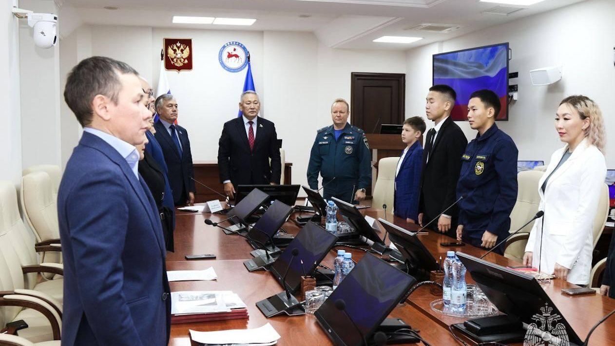 Церемония награждения школьников памятной медалью За проявленное мужество в Якутске Церемония награждения школьников памятной медалью За проявленное мужество в Якутске - РИА Новости, 1920, 29.10.2024